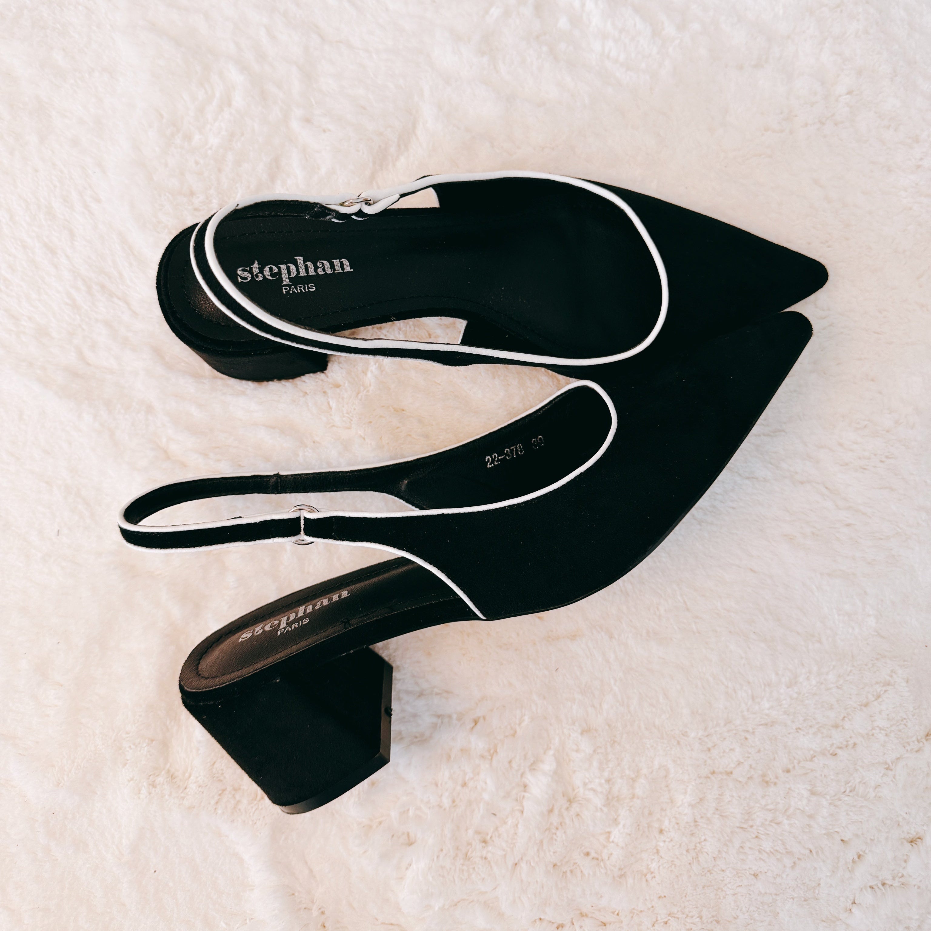 Escarpins slingback “Noir Élégance”