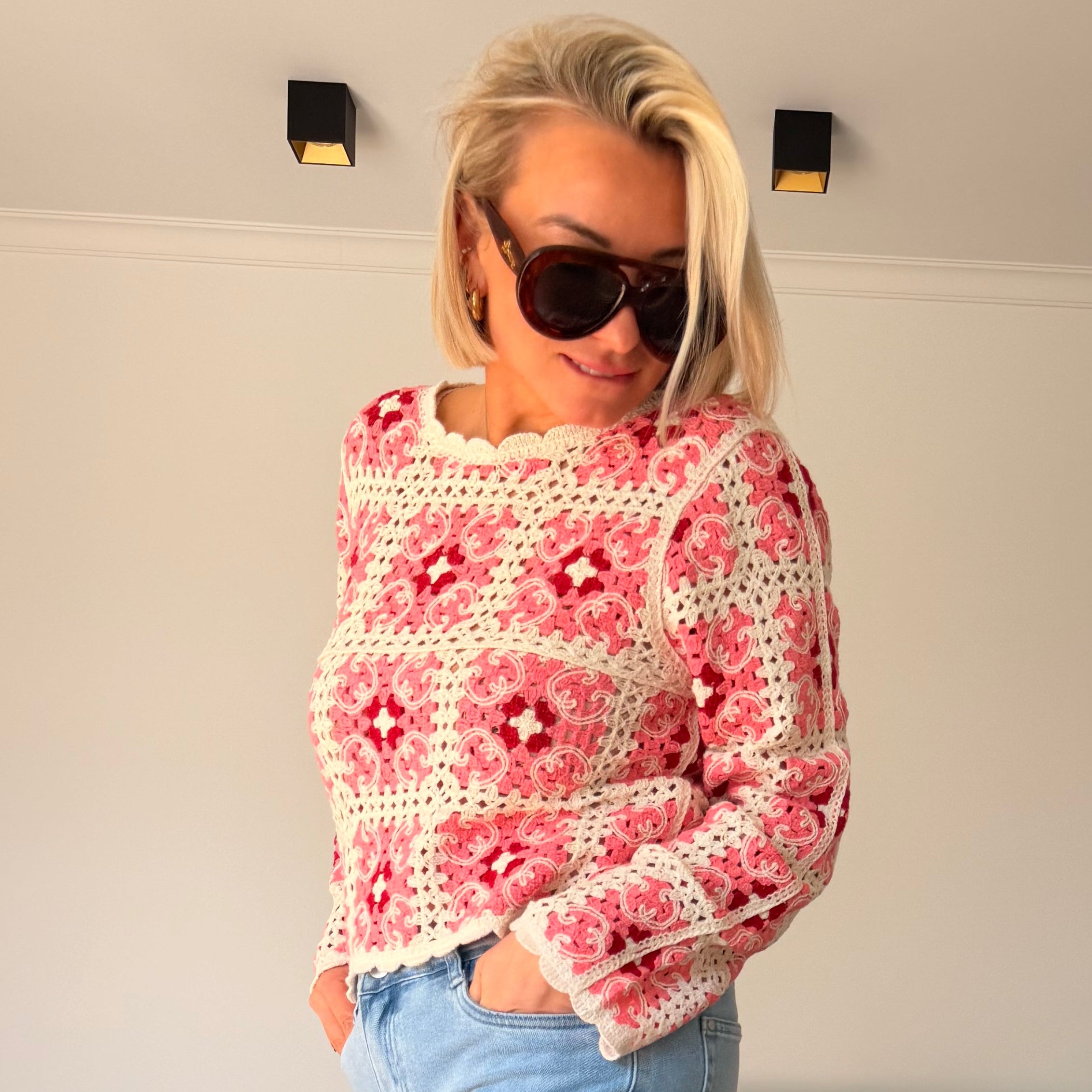 Top crochet femme – haut en crochet chic – top maille ajourée – top été élégant – haut tendance femme