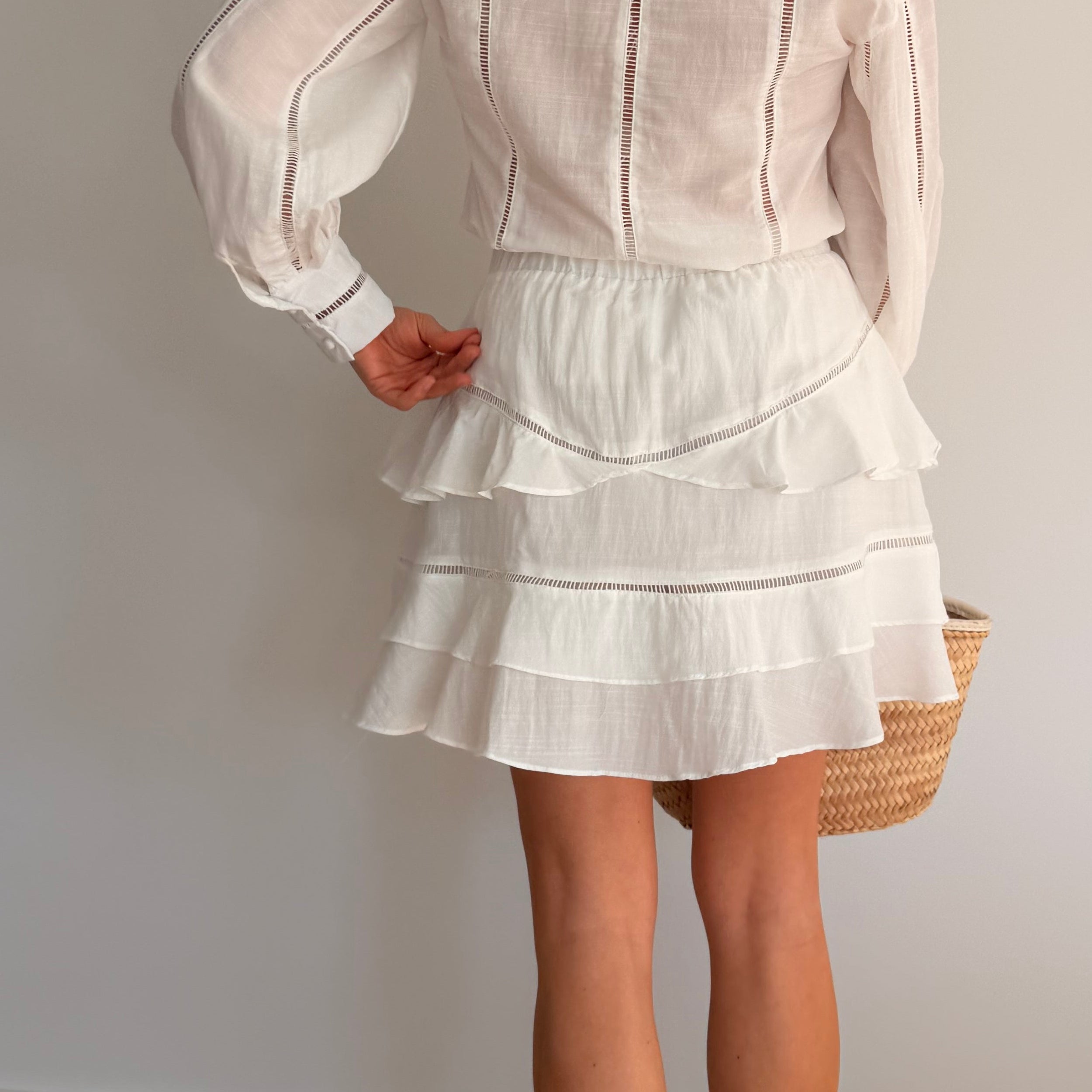 jupe blanche femme
jupe à volants femme
jupe fluide été femme
jupe courte élégante
jupe romantique femme
jupe taille élastique
tenue été chic femme
jupe légère femme