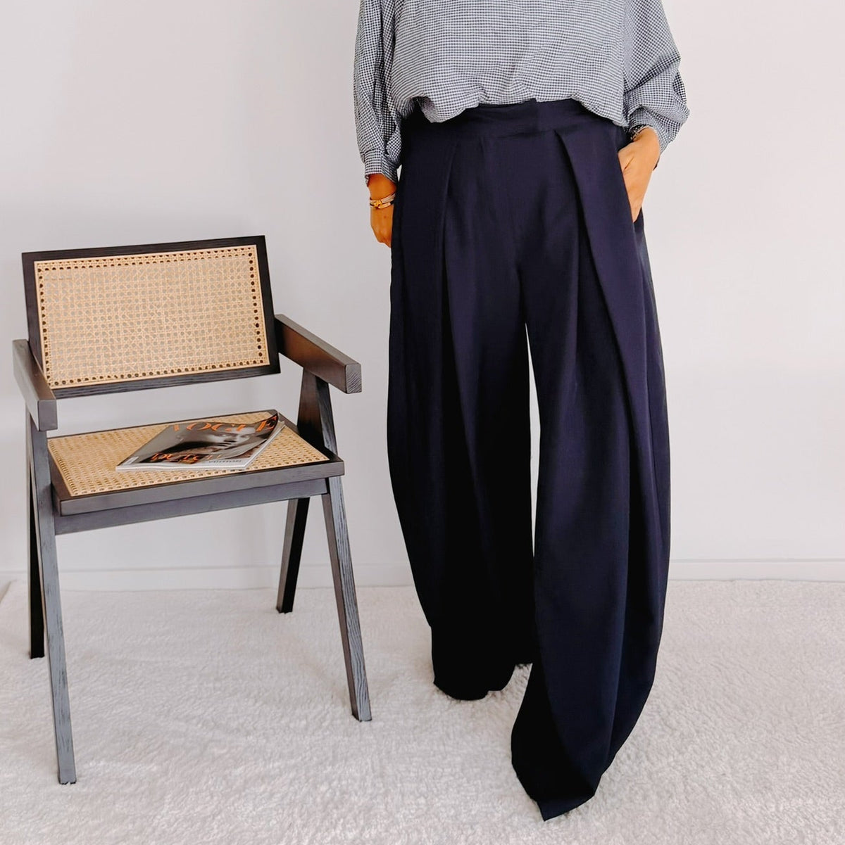 Pantalon large bleu marine femme effet portefeuille – Marius