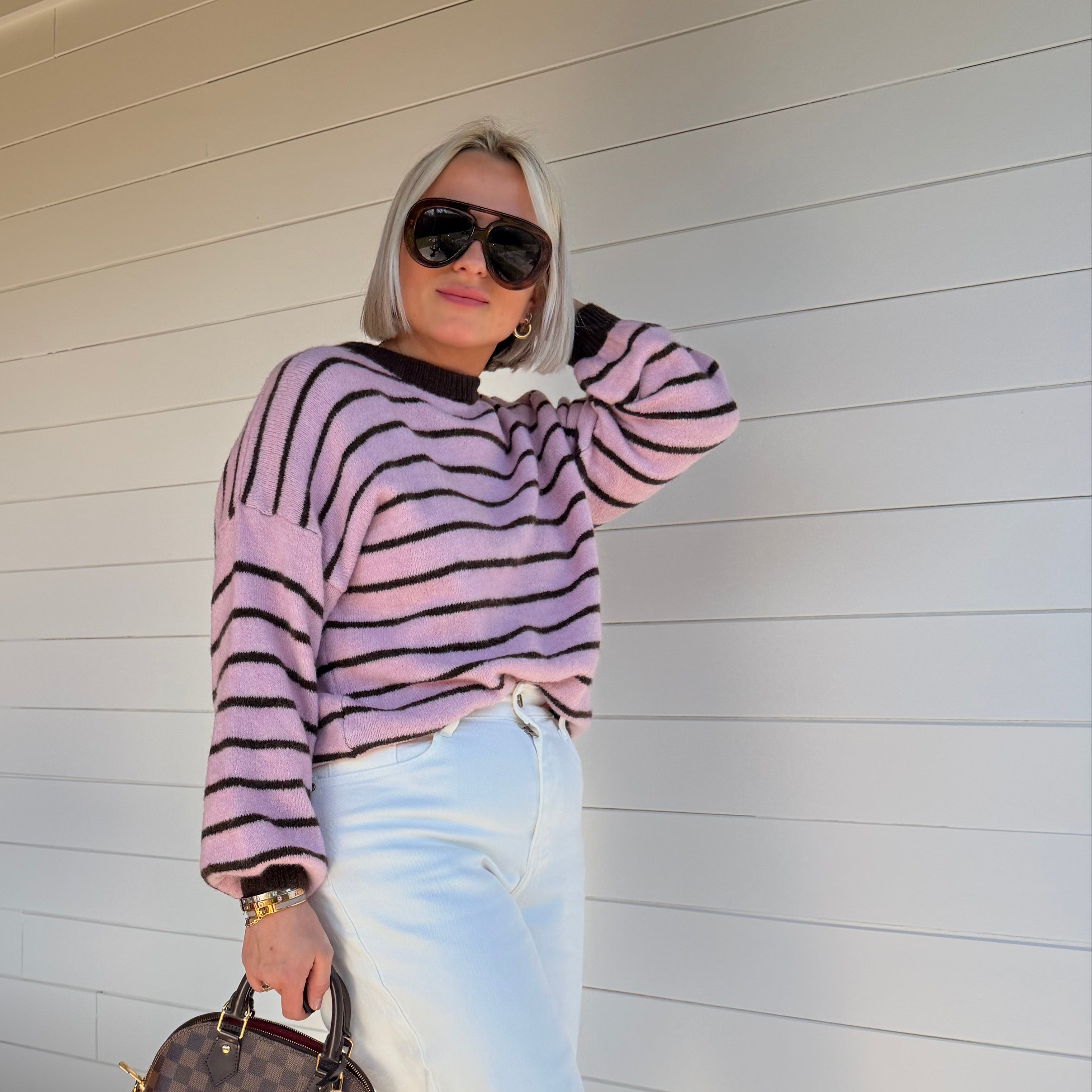 pull rose femme
pull rayé femme
pull oversize femme
pull tendance femme
pull casual chic
pull doux femme
look casual femme
pull mi-saison femme