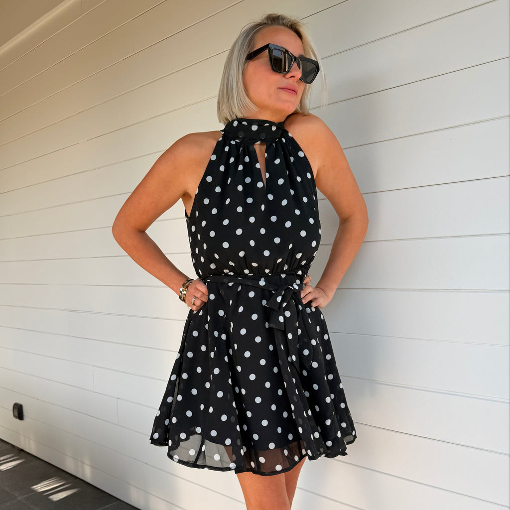 robe noire à pois femme
robe élégante femme
robe chic femme
robe courte femme
robe soirée femme
robe tendance femme
