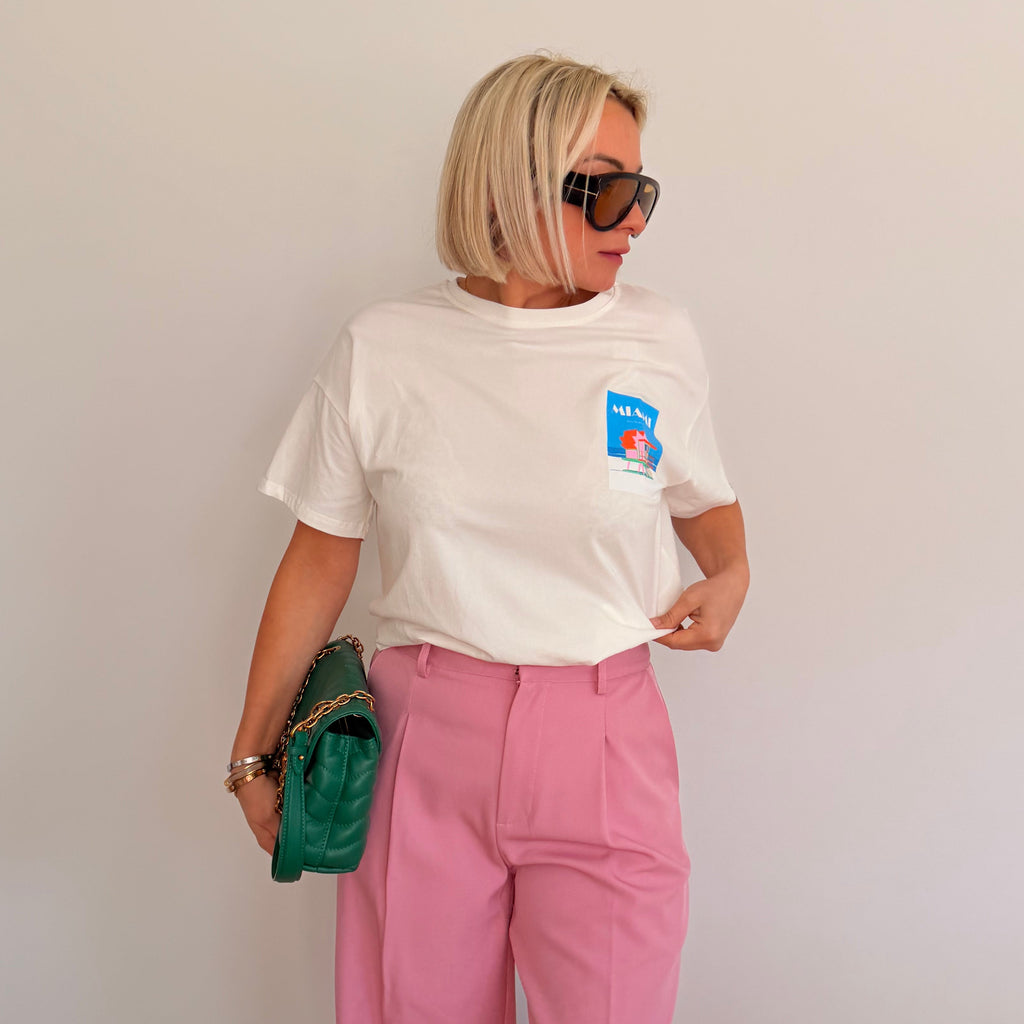 t-shirt femme blanc imprimé
t-shirt miami femme
t-shirt été femme tendance
t-shirt dos imprimé femme
t-shirt casual chic femme
t-shirt coton femme
look été femme 2026
t-shirt style ibiza miami