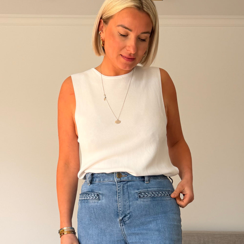 top blanc femme
top sans manches femme
top femme été
top élégant femme
top coupe évasée
look chic femme