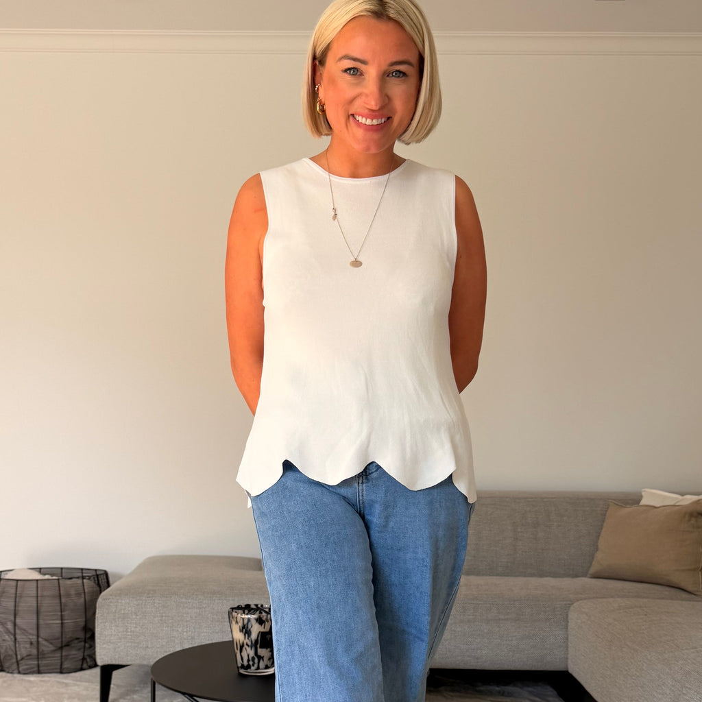 top blanc femme
top sans manches femme
top femme été
top élégant femme
top coupe évasée
look chic femme
