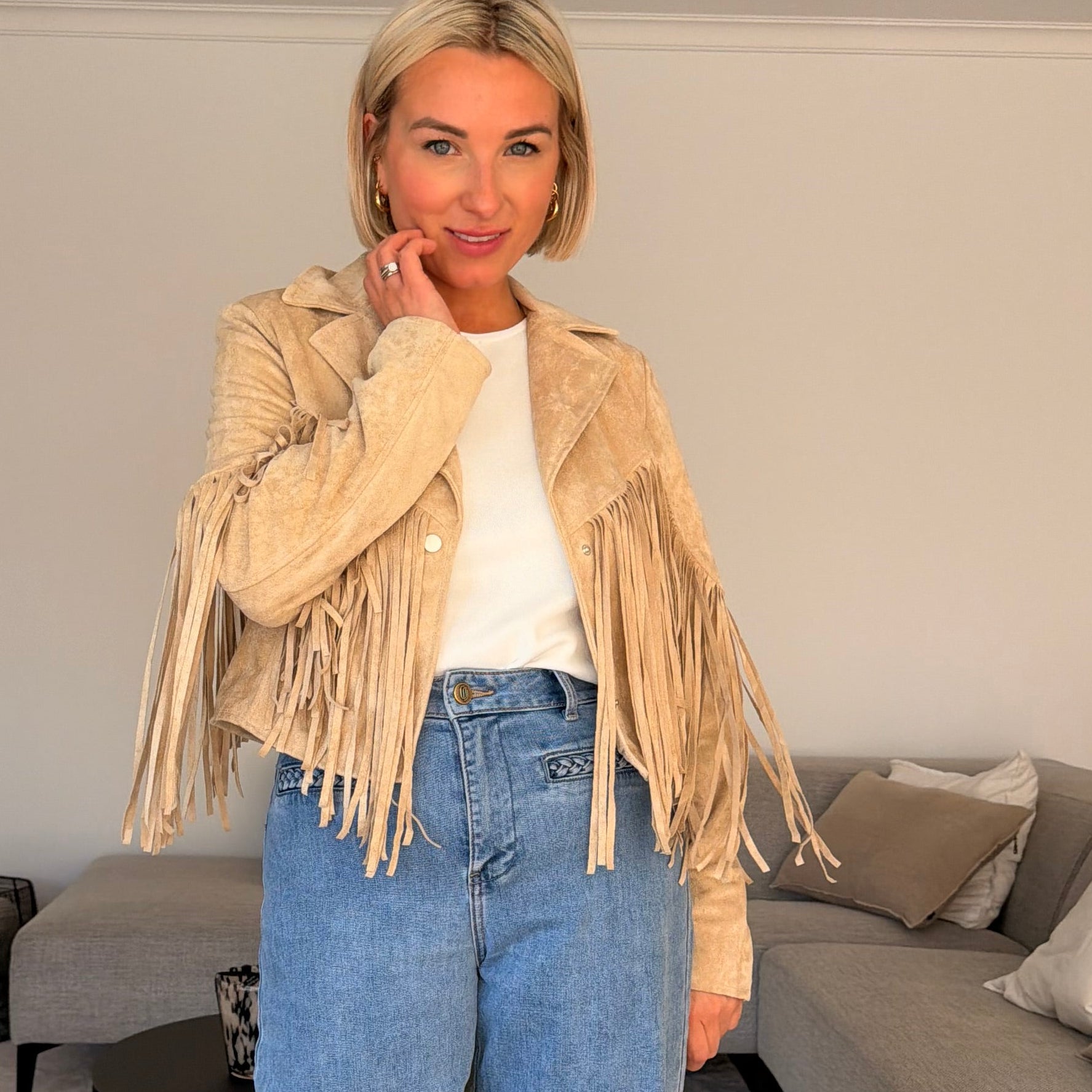 Veste daim femme – veste à franges – veste bohème chic – veste western femme – veste courte daim – veste tendance femme – veste mi-saison élégante